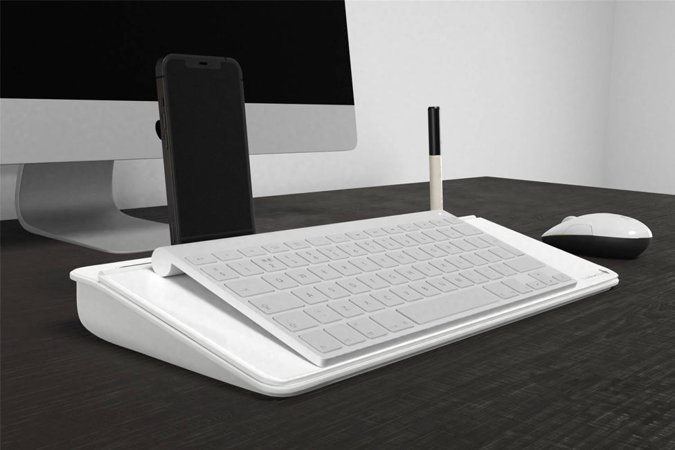 desktop_whiteboard_with_keyboard